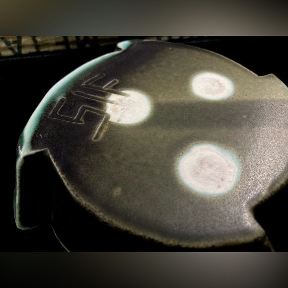 Signed Vintage Hand Thrown Studio Art Pottery Dish - Picture 6 of 16